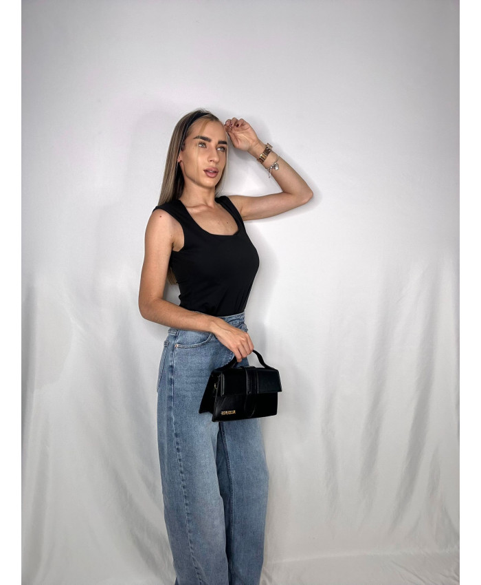 TOP BEVERLY NEGRO